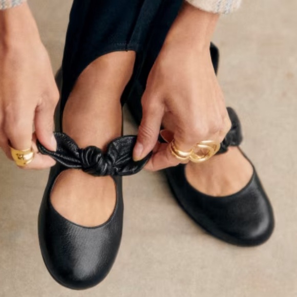 ISO Sezane Maisie Ballerina Bow Flat in Black - 8,New Products : American Fashion Style Bags On Sale